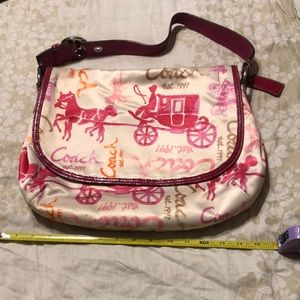 Beautiful pink COACH book shoulder bag very clean inside